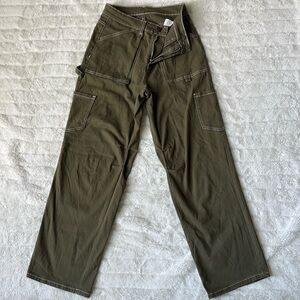 Green cargo pants